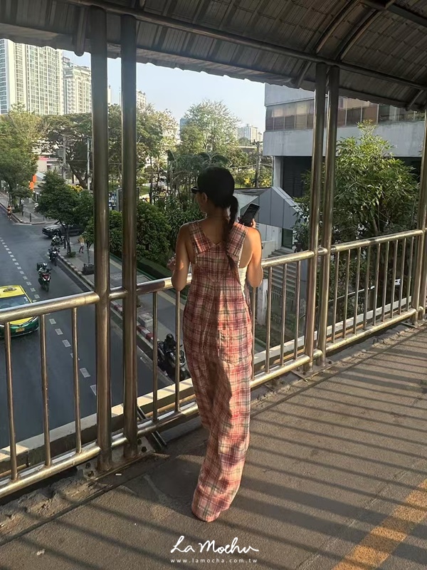 格紋麻料連身褲